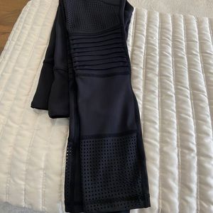 ZYIA black light n tight motto leggings Sz 2